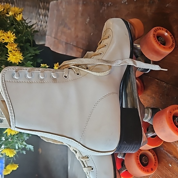 Vintage Roller Derby Skates - Picture 5 of 8